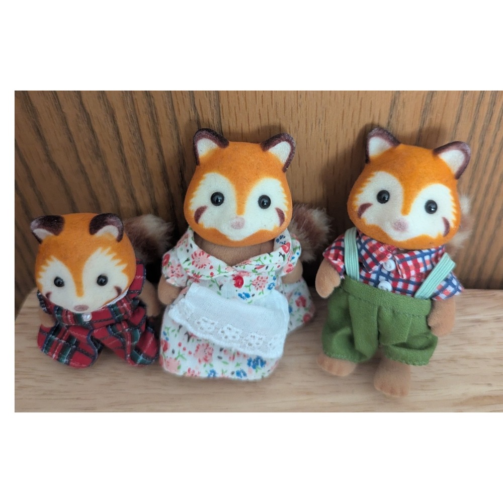 Sylvanian Families Calico Critters Red Panda Family of Three Flocked -Rare